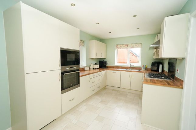 Detached house for sale in Bellona Drive, Leighton Buzzard