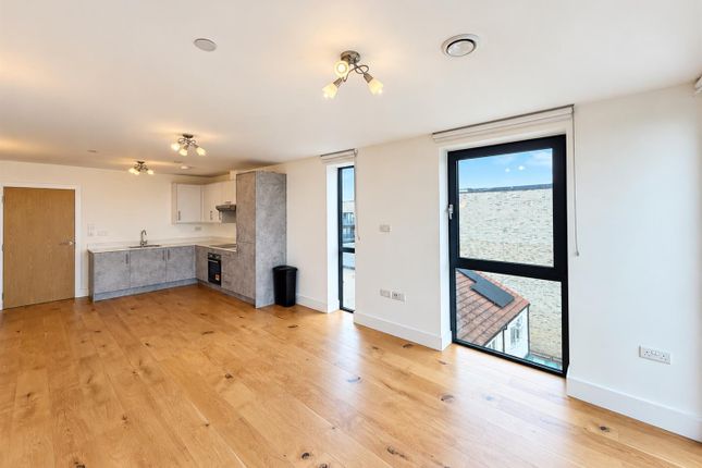 Flat 15, Meadow House, 371 Staines Road, Hounslow photo 4