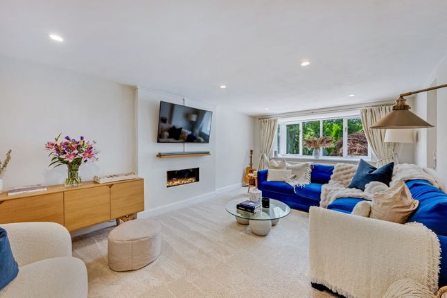 Roe Green, Worsley M28 photo 4