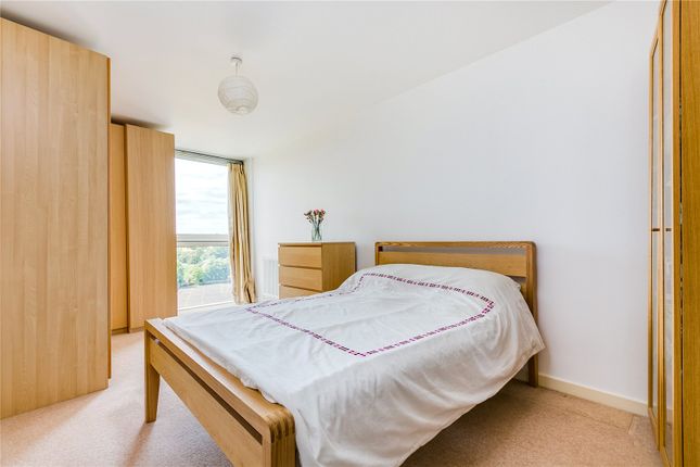 Flat to rent in Argento Tower, Mapleton Road