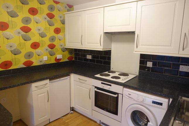 122, Clough Close, Middlesbrough photo 4