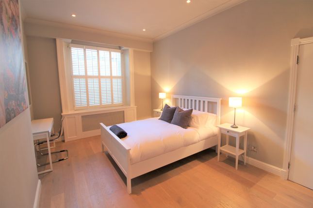 Flat to rent in Westbourne Terrace, Bayswater