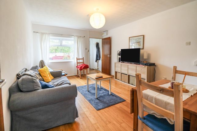 31, Craiglee Drive, Cardiff photo 2