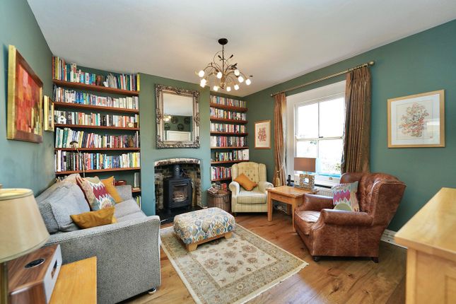 Cades Cottage, High Street, Huntingdon photo 2