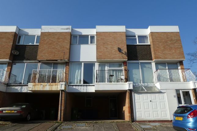 Thumbnail Property to rent in Somerset Road, Southsea, Hants