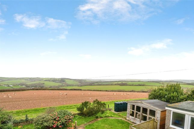8, Cross Park, Torpoint photo 2