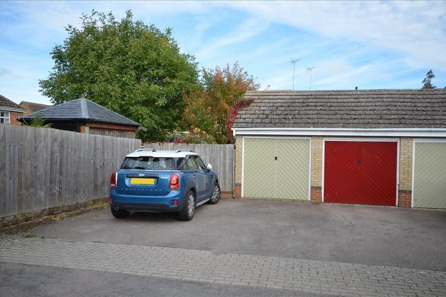 11, Lovell Close, Stanwick photo 2