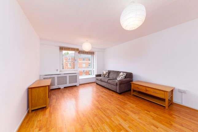 Flat to rent in Highbury Grange, London