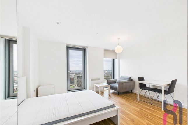 1007D Media City, 18 Michigan Avenue, Salford photo 3