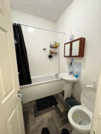3, Watmough Street, Bradford photo 4