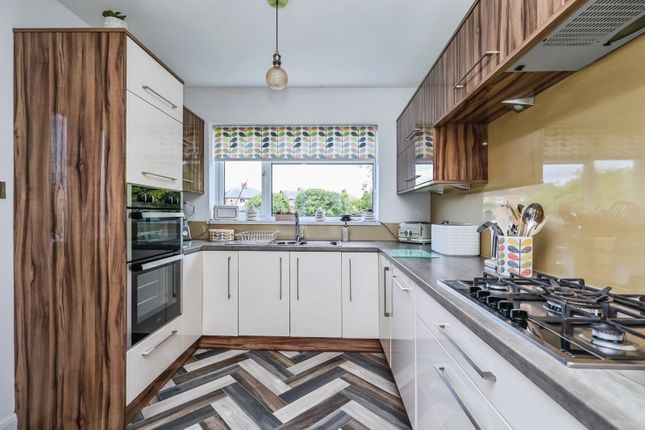 27, Brookfield Avenue, Nottingham photo 3