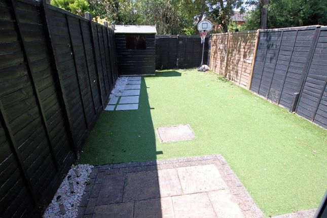 37, Wimblington Drive, Reading photo 4