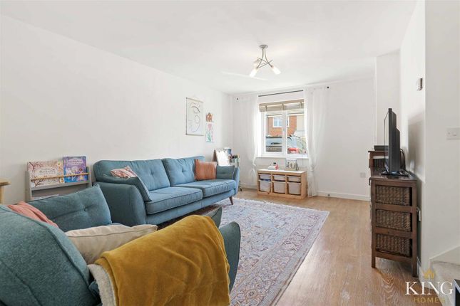 4, Greengage Way, Evesham photo 2
