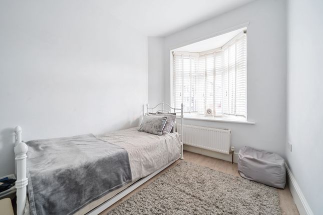 Semi-detached house for sale in Chatsworth Avenue, Sidcup