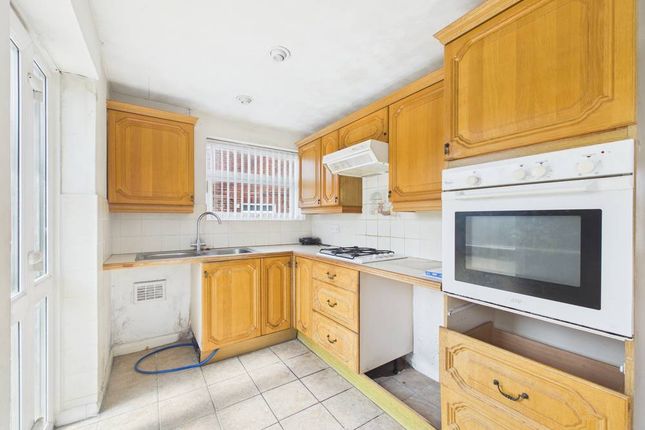 23, Warwick Avenue, Gloucester photo 4