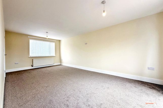 53, Eastfields, Stanley photo 4