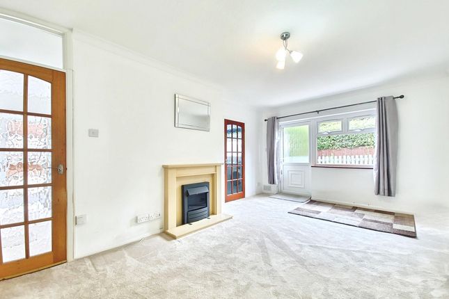 5, Deepdale Close, Burton-on-Trent photo 5