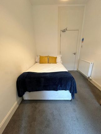 Flat 1FR, 132A, Nethergate, Dundee photo 5