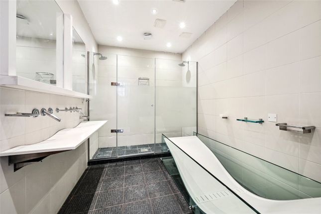 End terrace house for sale in Queen's Elm Square, London