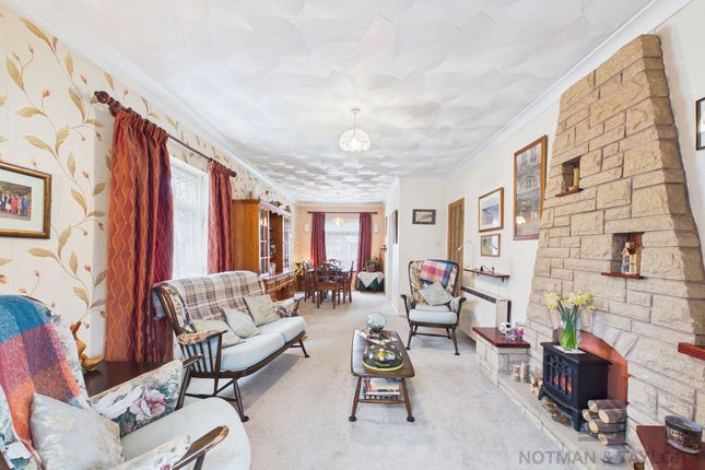 1 Kimberley Foster Close, Torpoint photo 3