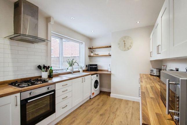 3, Ashcombe Drive, West Yorkshire photo 3