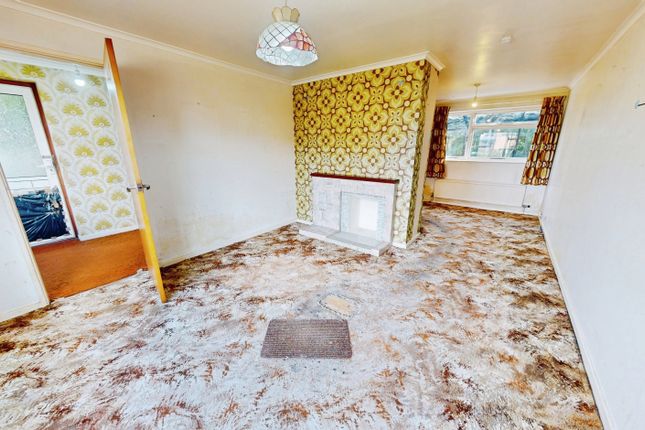 12, Maple Drive, Cheltenham, Glos photo 2