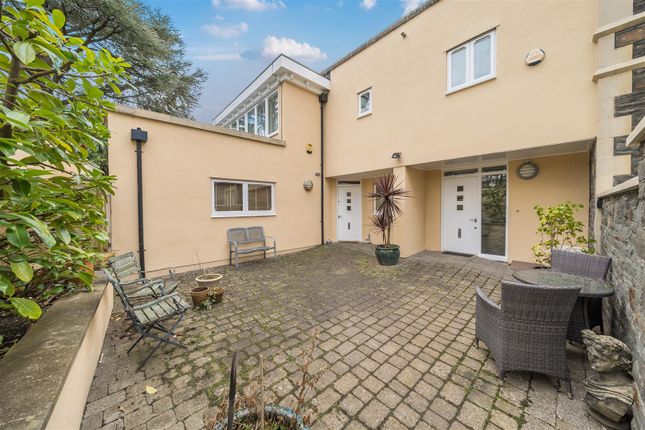 17, Chattenden House, Stoke Park Road South, Bristol photo 2