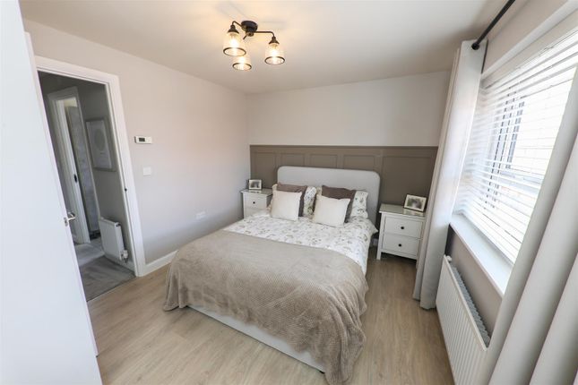 20, Farleigh Drive, Doncaster photo 3