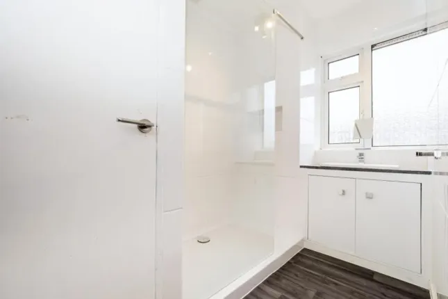 Cranbrook Road, Ilford photo 5