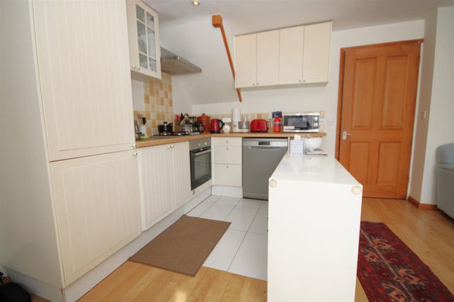 11, Chesham Road, Guildford photo 4