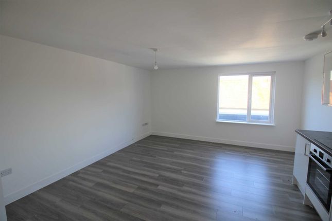 Thumbnail Flat to rent in Alexandra Parade, Weston-Super-Mare