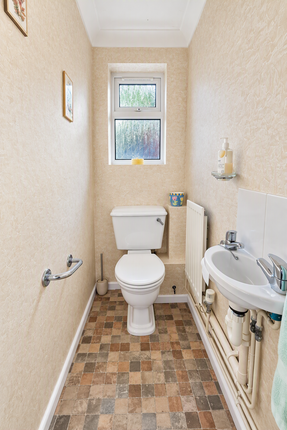 7, Spencer Close, Sandy photo 3