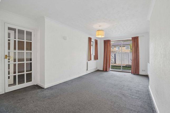 24 Haines Court, Abingdon photo 4