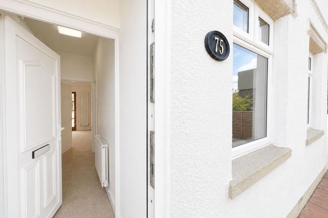 75 Haig Avenue, Southport photo 2