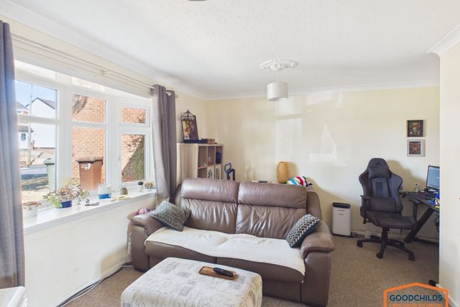 9 Radford Drive, Walsall photo 3