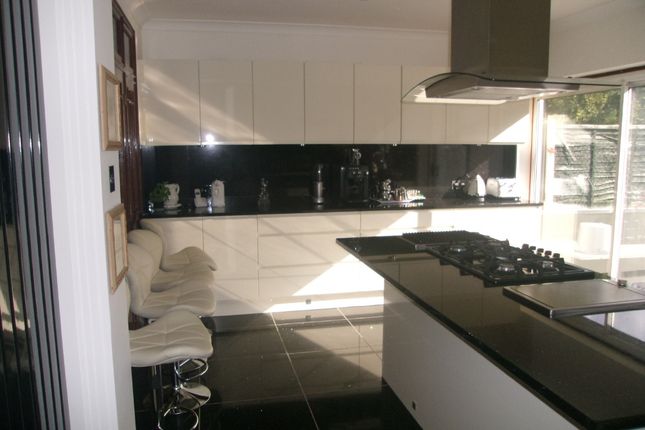 36, Sylvester Road, Wembley, Wembley photo 5
