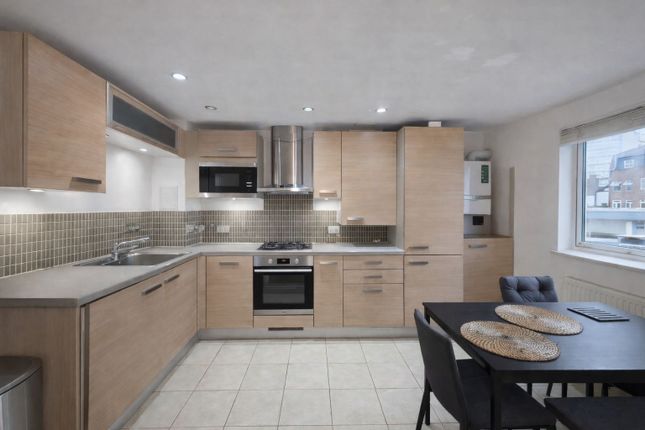 56, Stane Grove photo 3