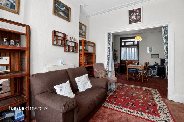 23, Newlyn Road, London photo 2