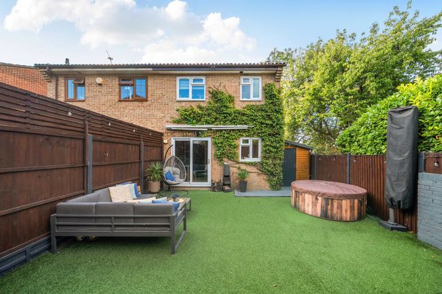 28, Galloway Close, Hampshire photo 4