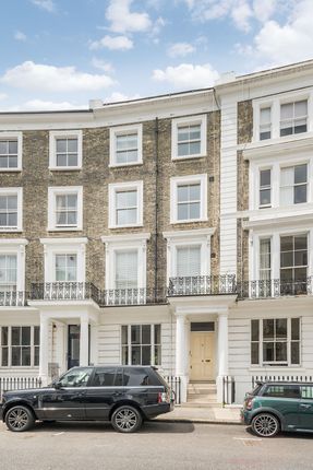 Flat to rent in Horbury Crescent, Notting Hill, London