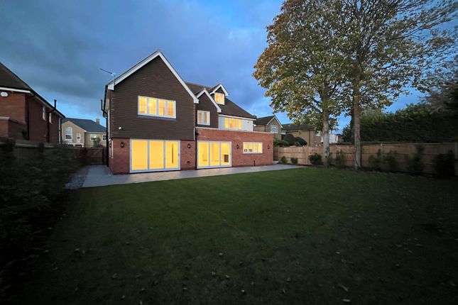 Detached house for sale in Herbert Road, Emerson Park, Hornchurch