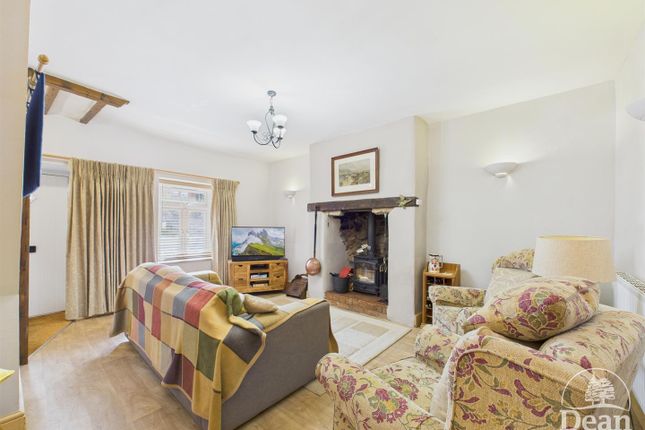 1 East Cottage, High Street, Coleford photo 4
