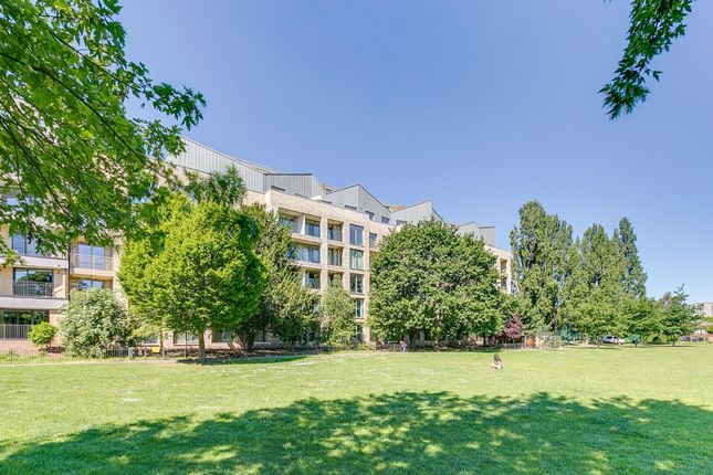 1 bed flat for sale in Espalier Gardens, Kilburn, London NW6