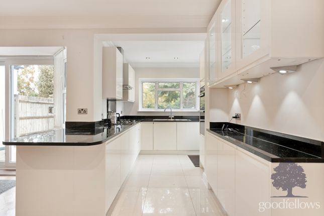 Carleton Avenue, Wallington photo 5