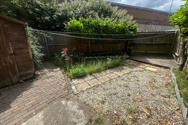 55, Mill Close, WISBECH photo 3