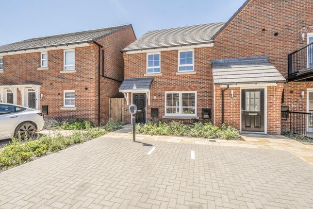 14, Farrow Place, Wokingham photo 2
