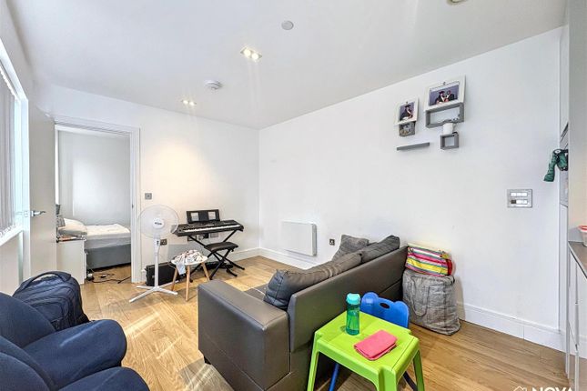 Flat 54, Arrowhead House, Laporte Way, Luton photo 2