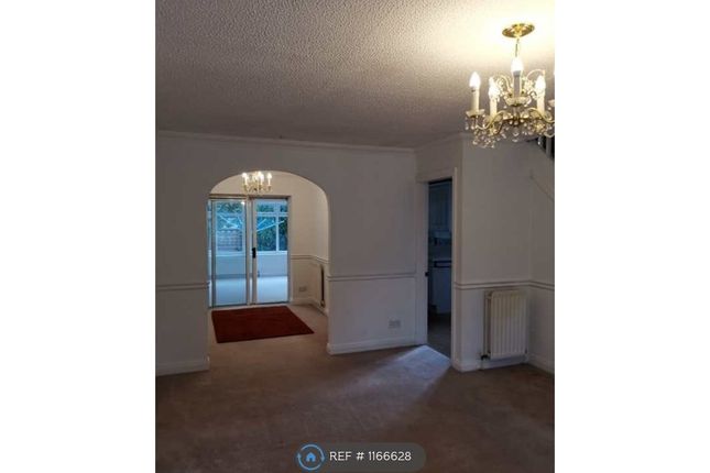 Detached house to rent in Bishopton Drive, Macclesfield
