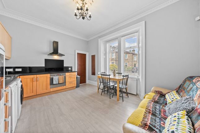 7b, Ronald Place, Stirling photo 2