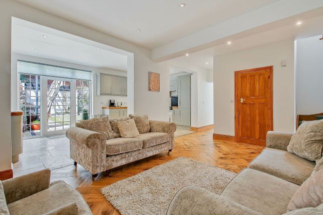 81, Dollis Hill Avenue, London photo 4